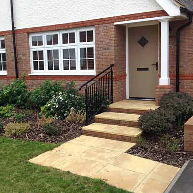 steel-hand-rail-outside-house-steps